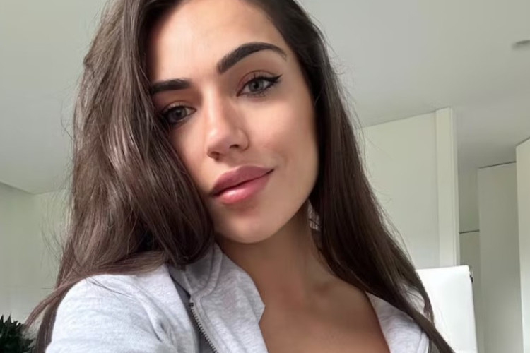 Carlaaaish babyaishh Video Original On X Twitter Ampliamente Difundido Sin Censura, Una pose muy penny